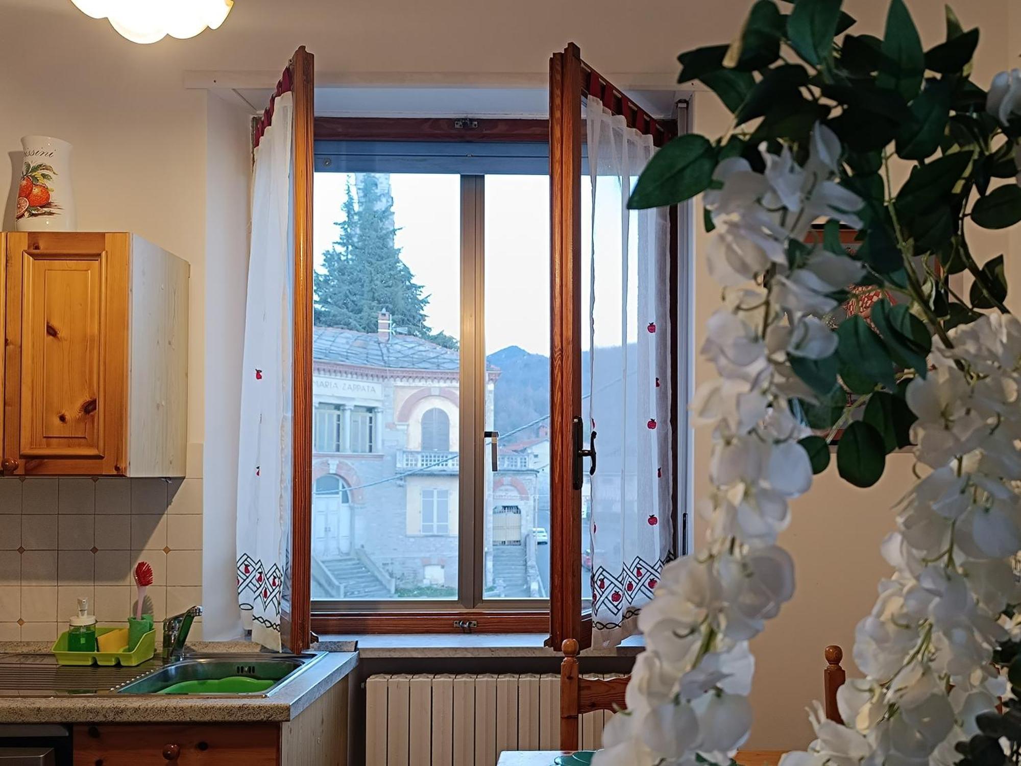 Grazioso Bilocale Merlino, Luminoso Con Vista Santuario, Wifi Giaveno Bagian luar foto