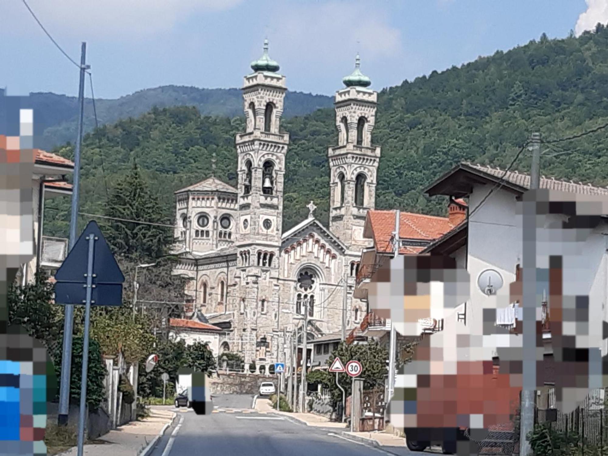 Grazioso Bilocale Merlino, Luminoso Con Vista Santuario, Wifi Giaveno Bagian luar foto